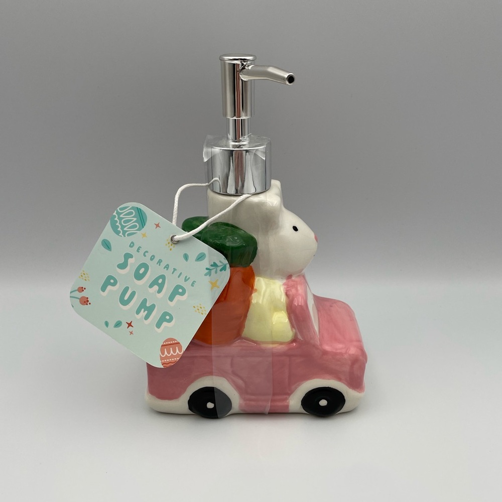 *New* Ceramic Bunny and Carrots in Car  Decorative Soap Pump